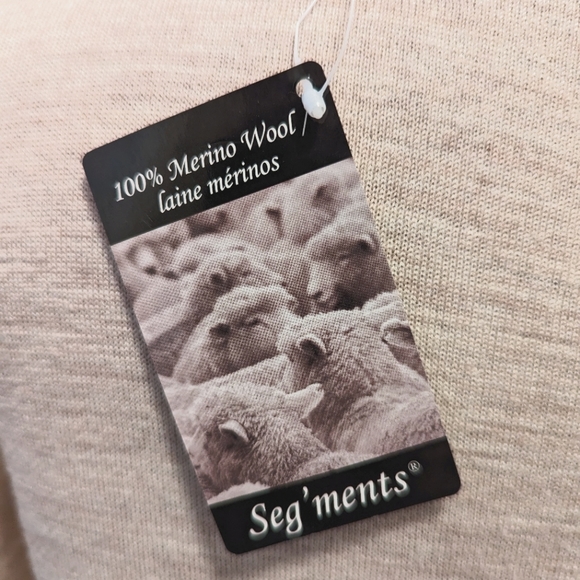 Segments 100% Merino V-Neck Pullovers - Picture 6 of 6